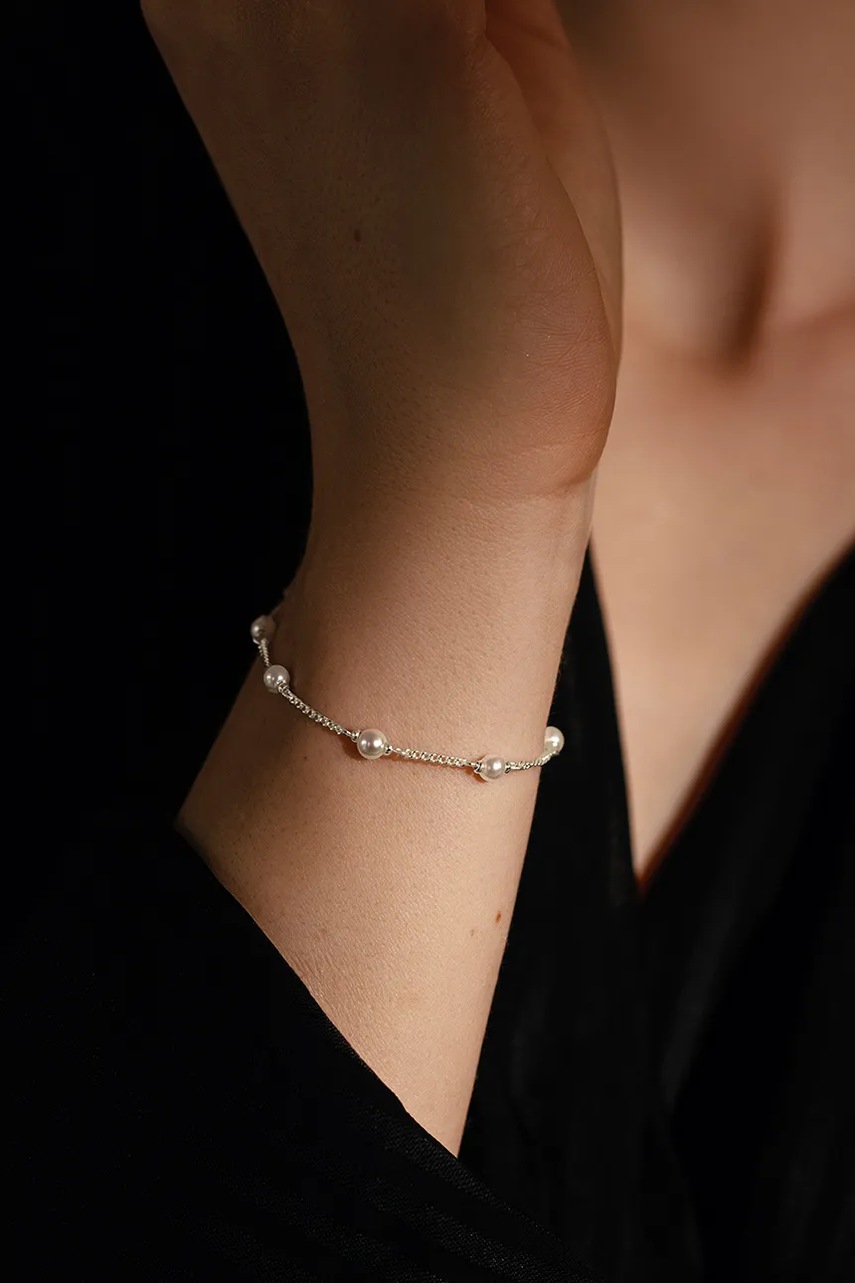 Посеребренный браслет Lilou Pearls 222/160/BRA/PEB/SR Посеребренный браслет Lilou Pearls 222/160/BRA/PEB/SR