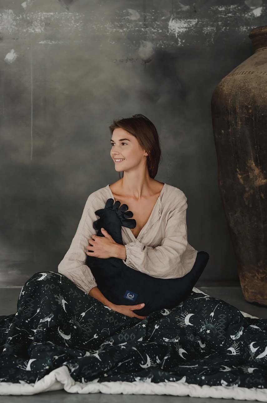 Подушка для годування La Millou Velvet BLACK