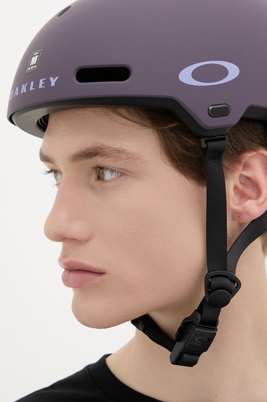 Oakley helma (obrázek 6)
