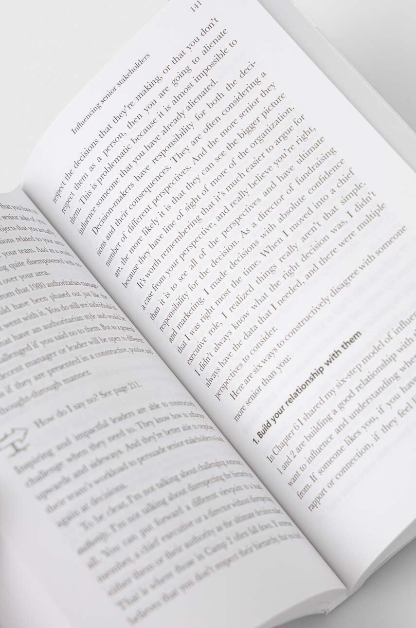 Βιβλίο GMC Publications Closing the Influence Gap, Carla Miller φωτογραφία