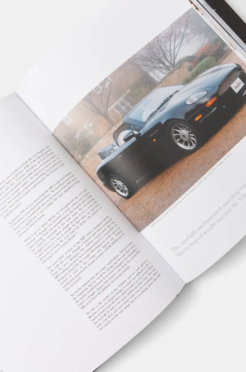 Книга home & lifestyle Aston Martin by David Dowsey, English цвет чёрный Книга home & lifestyle Aston Martin by David Dowsey, English цвет чёрный