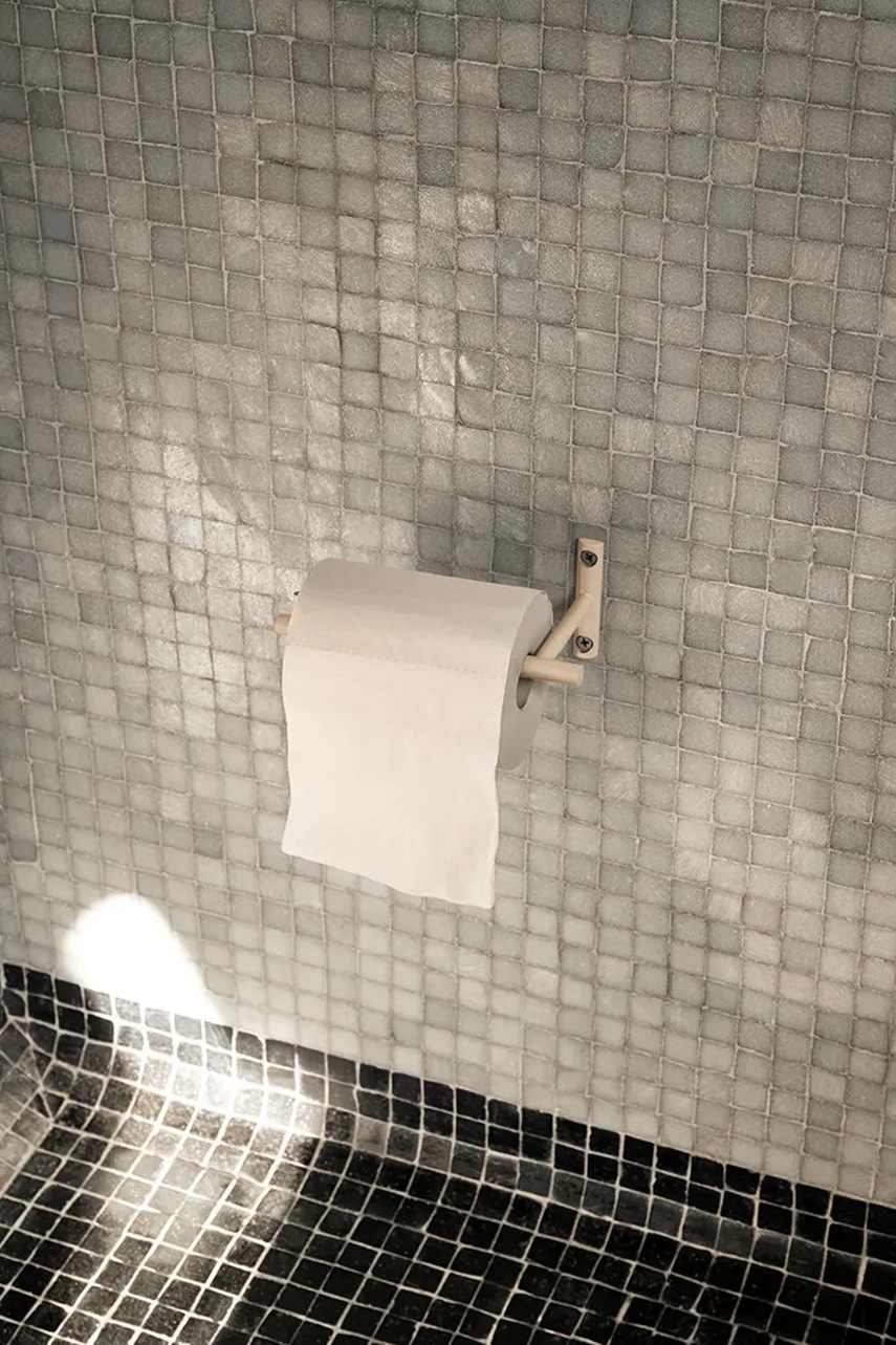 Θήκη για χαρτί υγείας ferm LIVING Dora χρώμα: μπεζ φωτογραφία