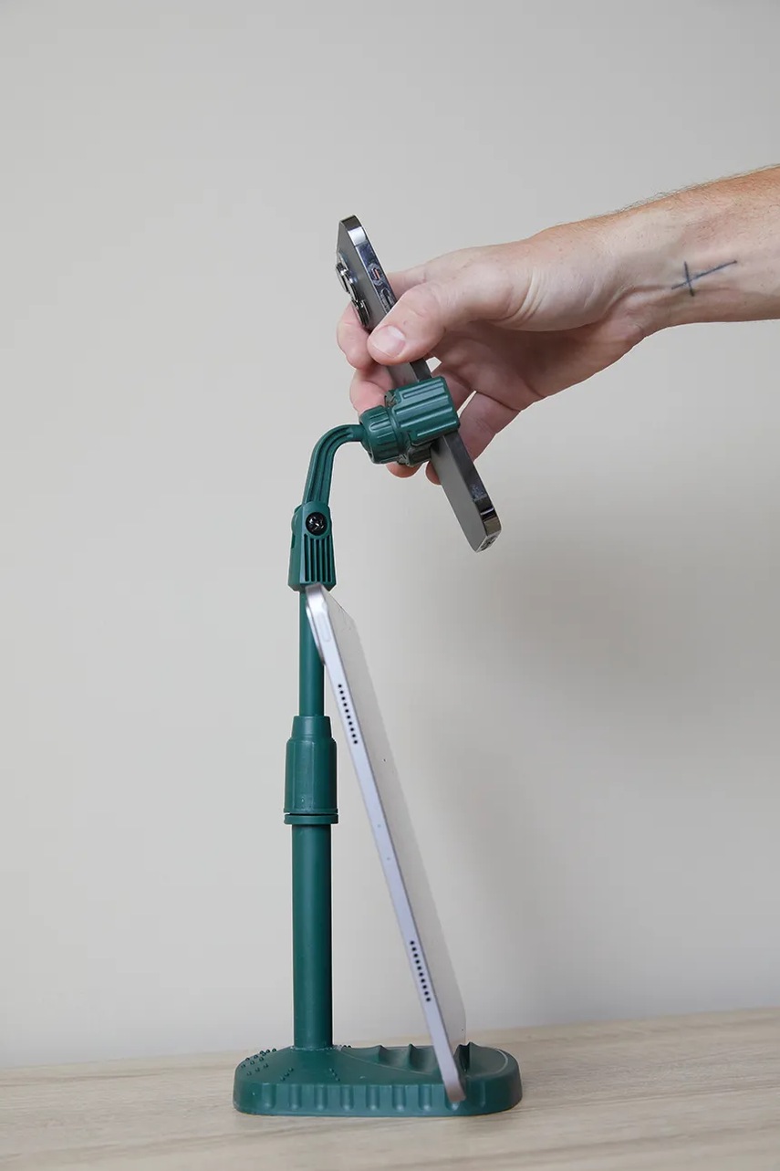 Βάση τηλεφώνου Gentlemen's Hardware Phone Tripod χρώμα: πράσινο φωτογραφία