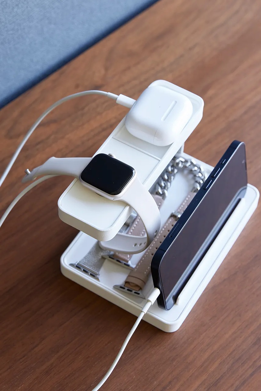 Ράφι για ηλεκτρονικές συσκευές Yamazaki Tower χρώμα: άσπρο φωτογραφία