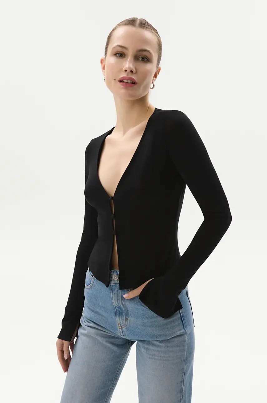 Блузка Saint Body BOTTOMS KNIT LONGSLEEVE женская цвет чёрный однотонная SB.533 Блузка Saint Body BOTTOMS KNIT LONGSLEEVE женская цвет чёрный однотонная SB.533