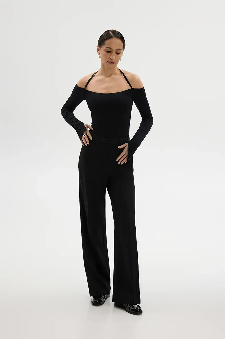 Боди Saint Body OFF SHOULDER NECK SNAP BODYSUIT женская цвет чёрный однотонная SB.612 Боди Saint Body OFF SHOULDER NECK SNAP BODYSUIT женская цвет чёрный однотонная SB.612