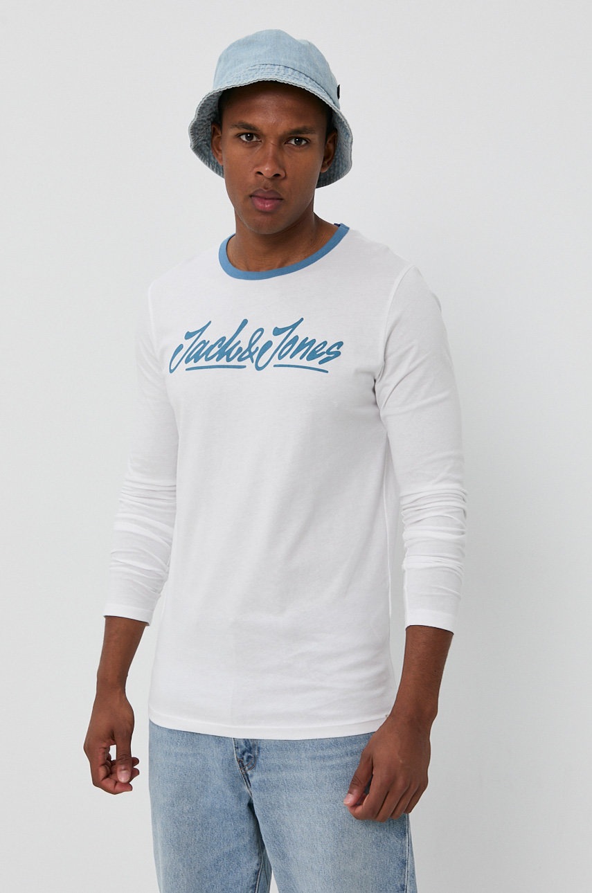 

Хлопковый лонгслив Jack & Jones цвет белый с принтом