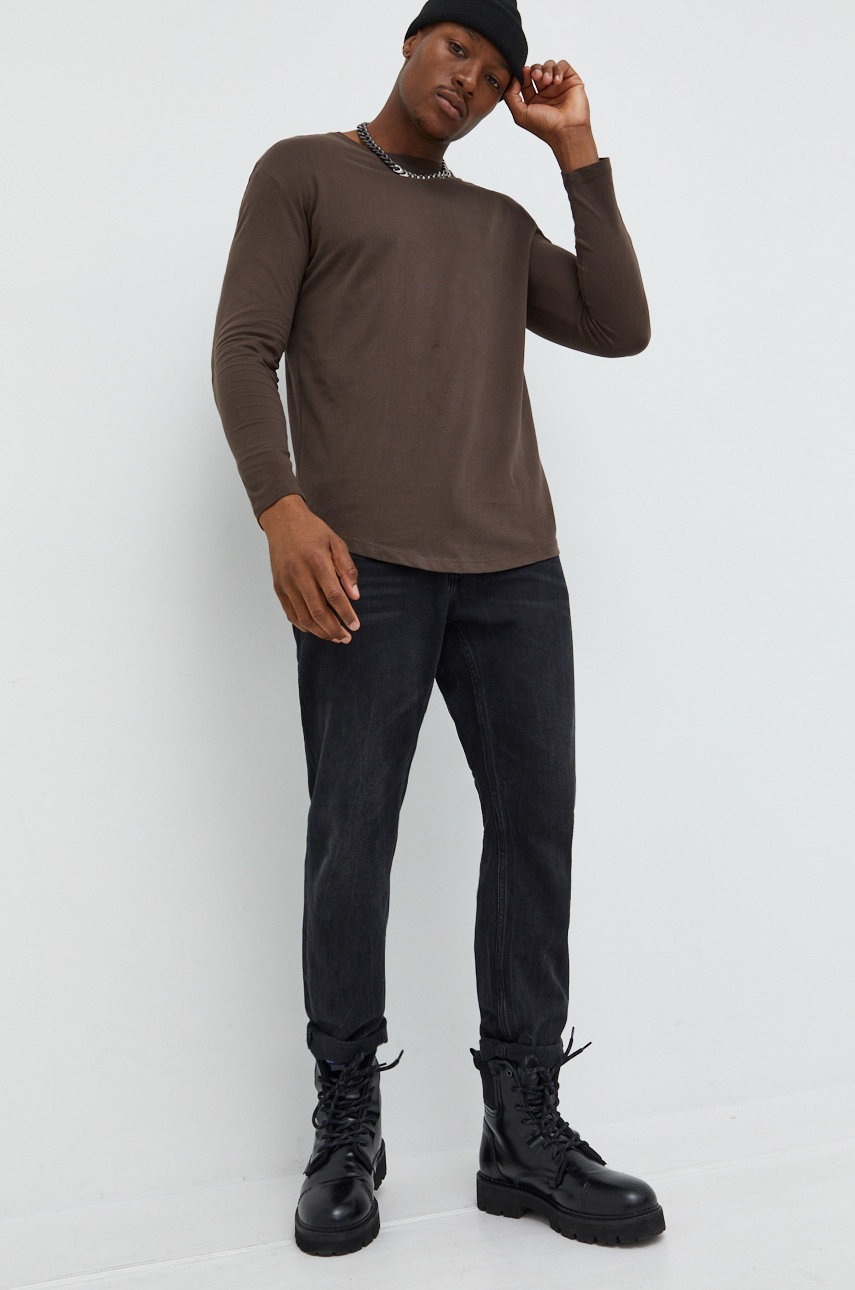 

Хлопковый лонгслив Jack & Jones цвет коричневый однотонный