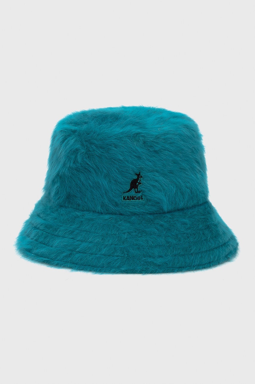 

Капела Kangol, Син