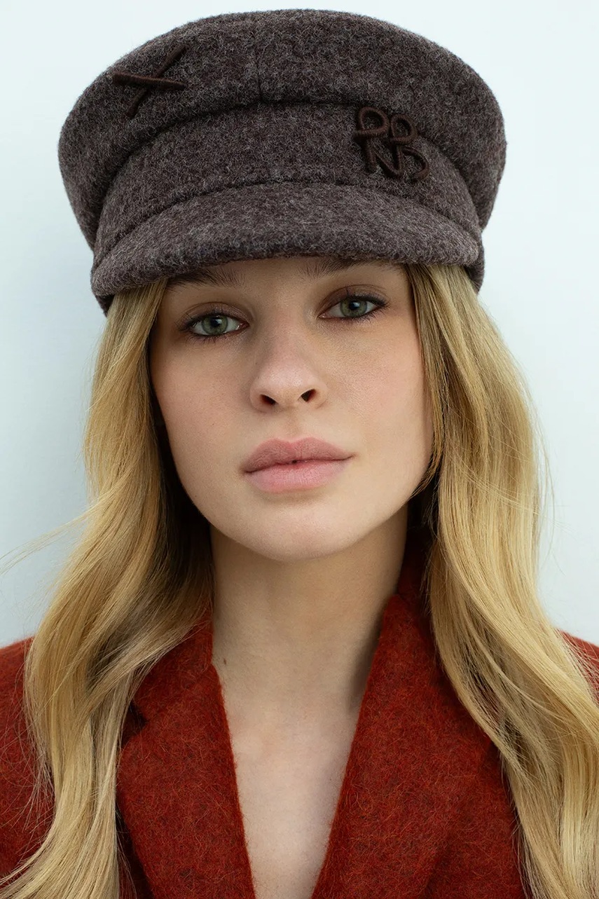 Κασκέτα Ruslan Baginskiy Ruslan Baginskiy Logo-embellished Baker Boy Cap φωτογραφία