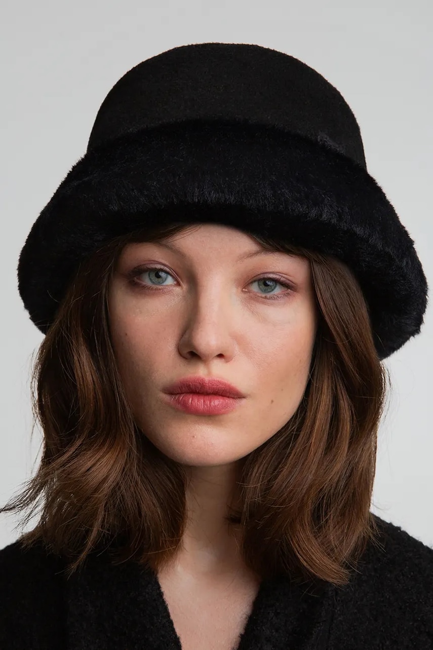 Καπέλο με προσθήκη μαλλιού Ruslan Baginskiy