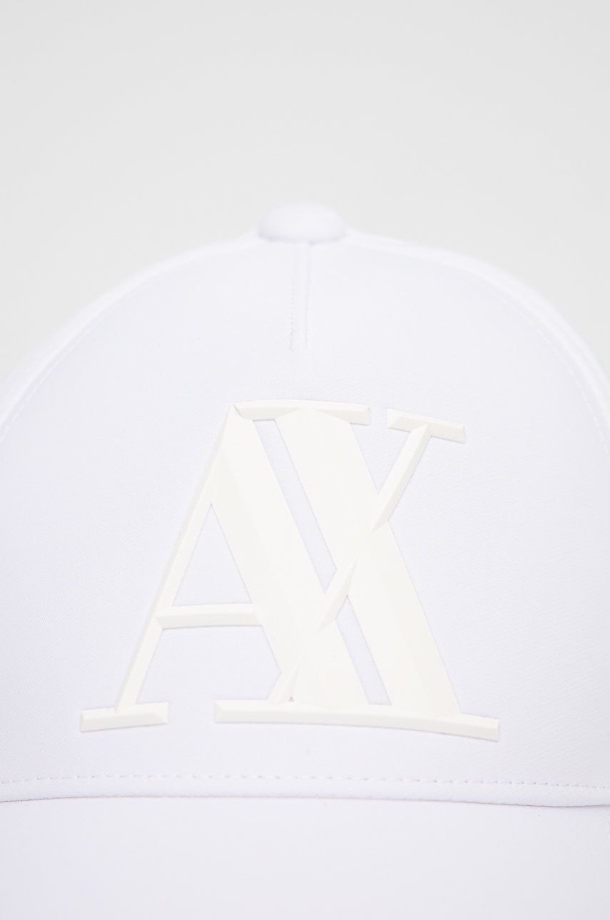 

Шапка Armani Exchange колір білий з аплікацією