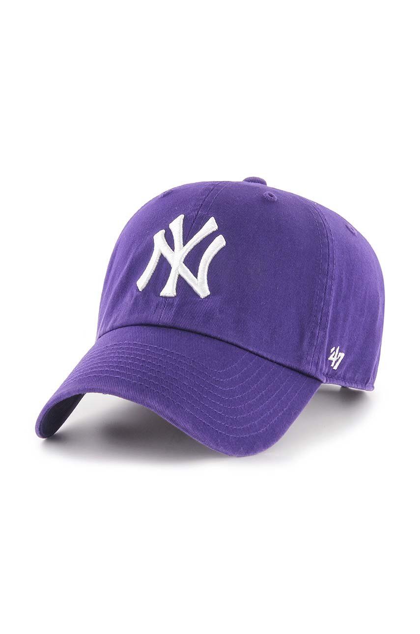 Bavlněná baseballová čepice 47brand MLB New York Yankees fialová barva, s aplikací