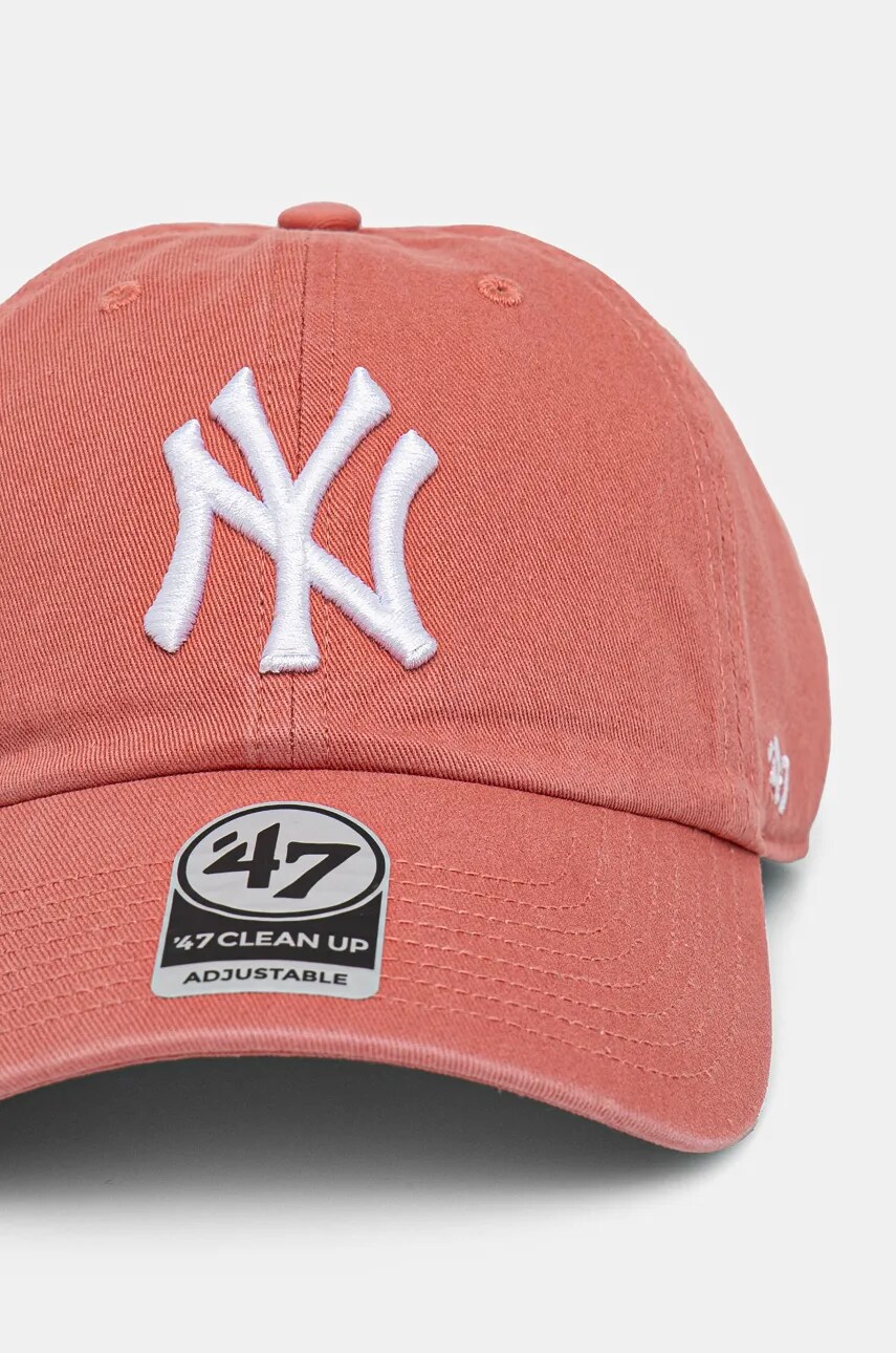 Хлопковая кепка 47 brand MLB New York Yankees цвет розовый с аппликацией B-RGW17GWS-IR Хлопковая кепка 47 brand MLB New York Yankees цвет розовый с аппликацией B-RGW17GWS-IR