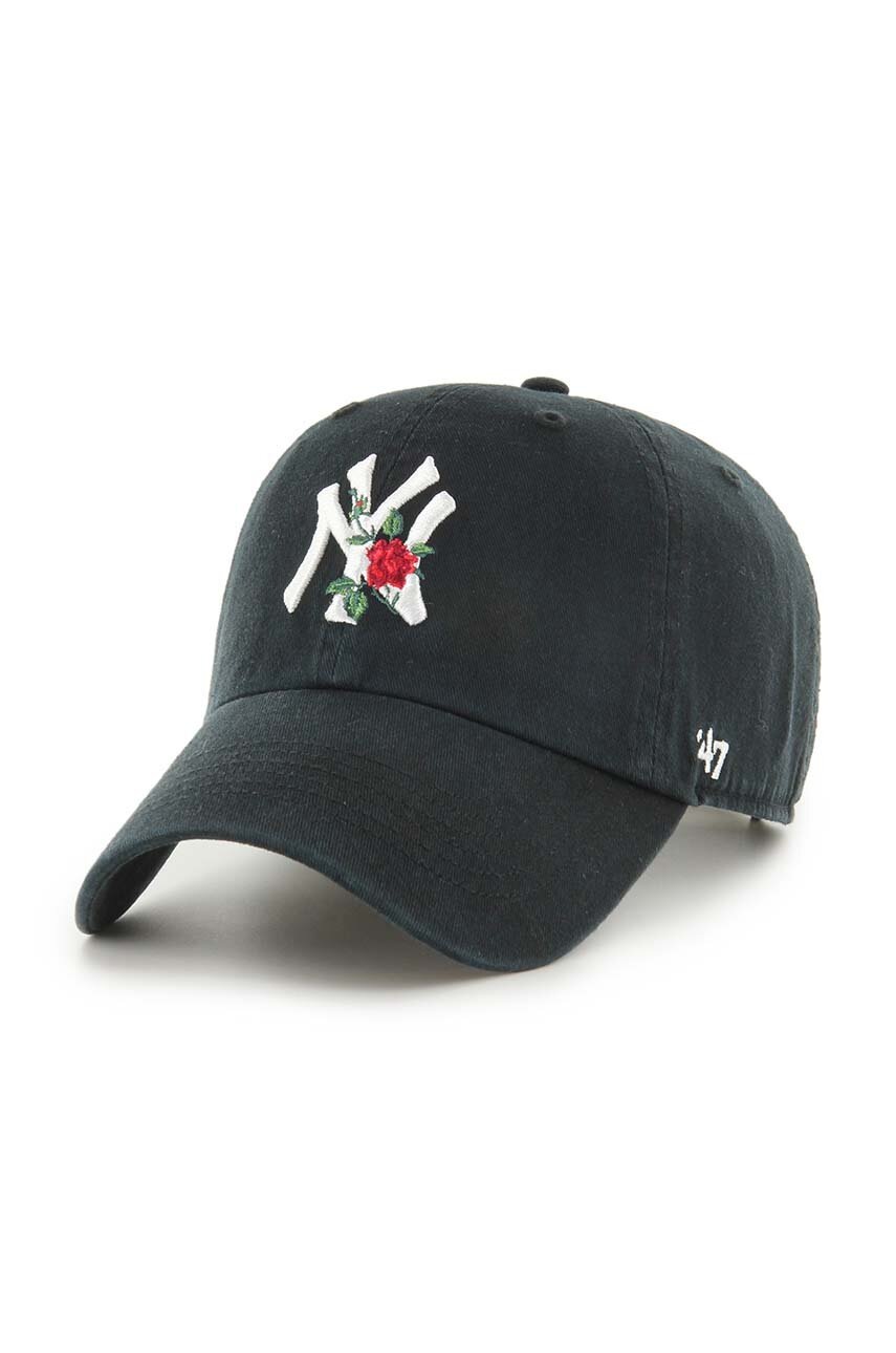 

Памучна шапка с козирка 47 brand MLB New York Yankees в черно с апликация B-THRNC17GWS-BKA, Черен