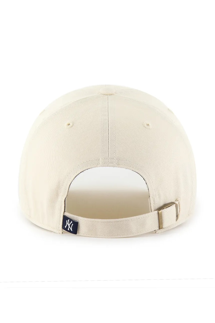 Хлопковая кепка 47 brand MLB New York Yankees цвет бежевый однотонная B-RGW17GWS-NTG Хлопковая кепка 47 brand MLB New York Yankees цвет бежевый однотонная B-RGW17GWS-NTG