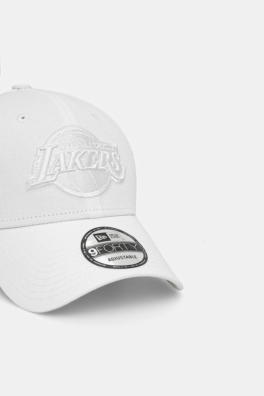 Кепка New Era цвет белый с аппликацией 60471483 Кепка New Era цвет белый с аппликацией 60471483