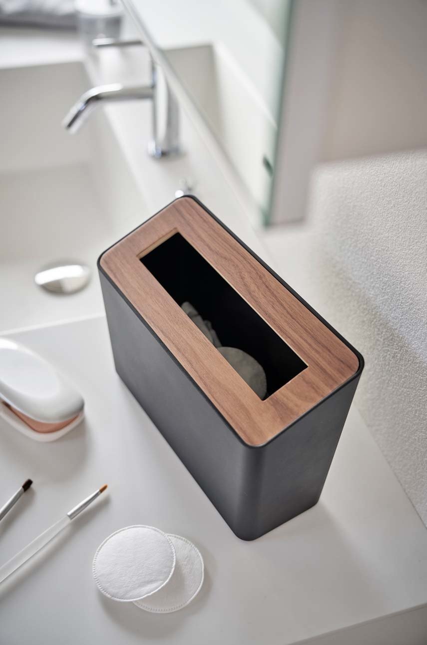 Κάδος σκουπιδιών Yamazaki Rin φωτογραφία