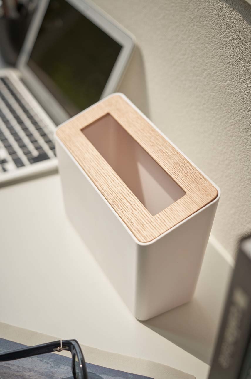 Κάδος σκουπιδιών Yamazaki Rin φωτογραφία