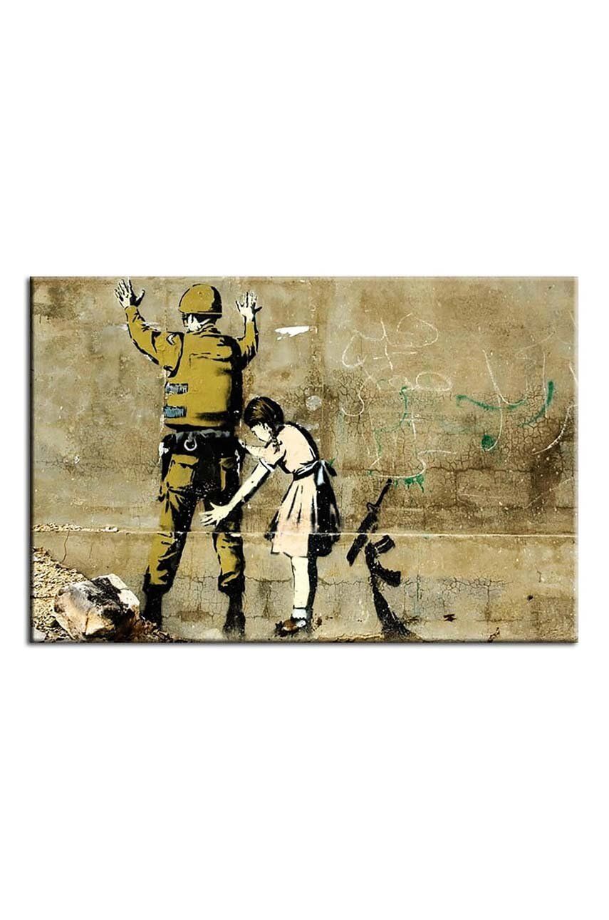 Reprodukce Banksy, Girl Searches a Soldier, 60 x 90 cm - vícebarevná - Plátno