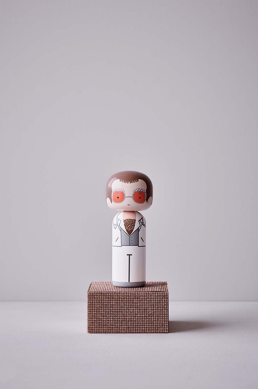 Κούκλα kokeshi Lucie Kaas Elton In White φωτογραφία