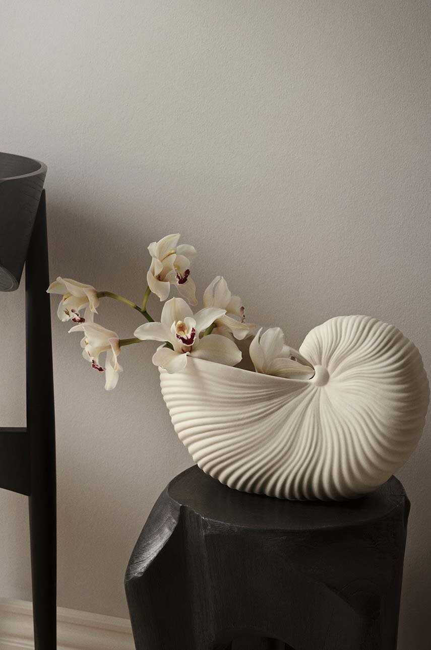 Květináč ferm LIVING Shell Pot 31 x 20 x 15 cm