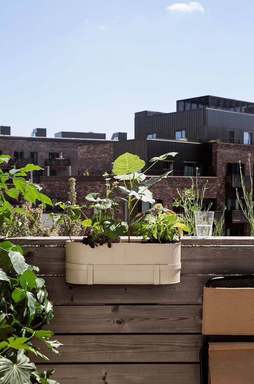 Γλάστρα για μπαλκόνι ferm LIVING Bau φωτογραφία