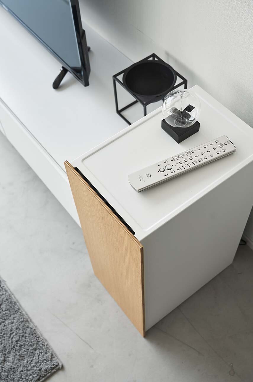 Οργανωτής κονσόλας παιχνιδιών Yamazaki Tower φωτογραφία