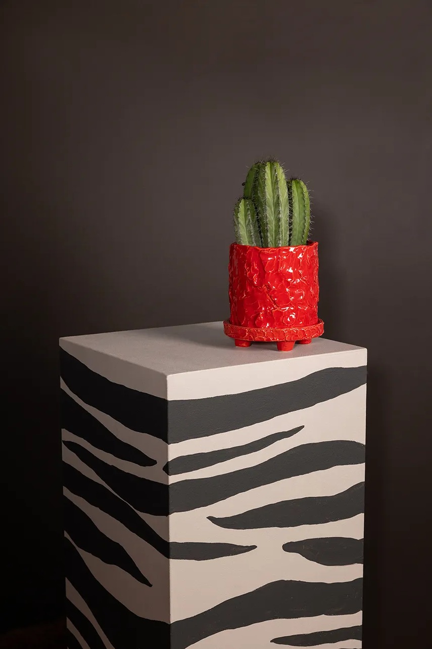 Γλάστρα με βάση Byon Muddy 18 cm S, x Emma Widell χρώμα: κόκκινο φωτογραφία