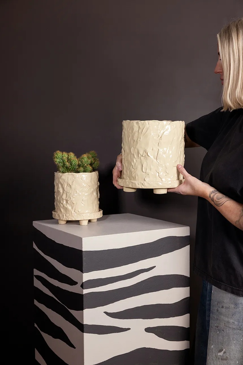 Γλάστρα με βάση Byon x Emma Widell, Muddy 23,5 cm L χρώμα: μπεζ φωτογραφία