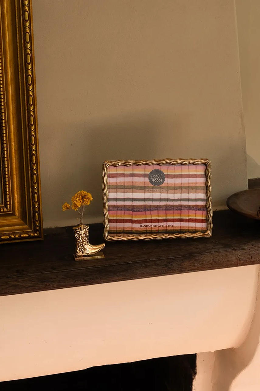 Κορνίζα Doing Goods Yuki L φωτογραφία