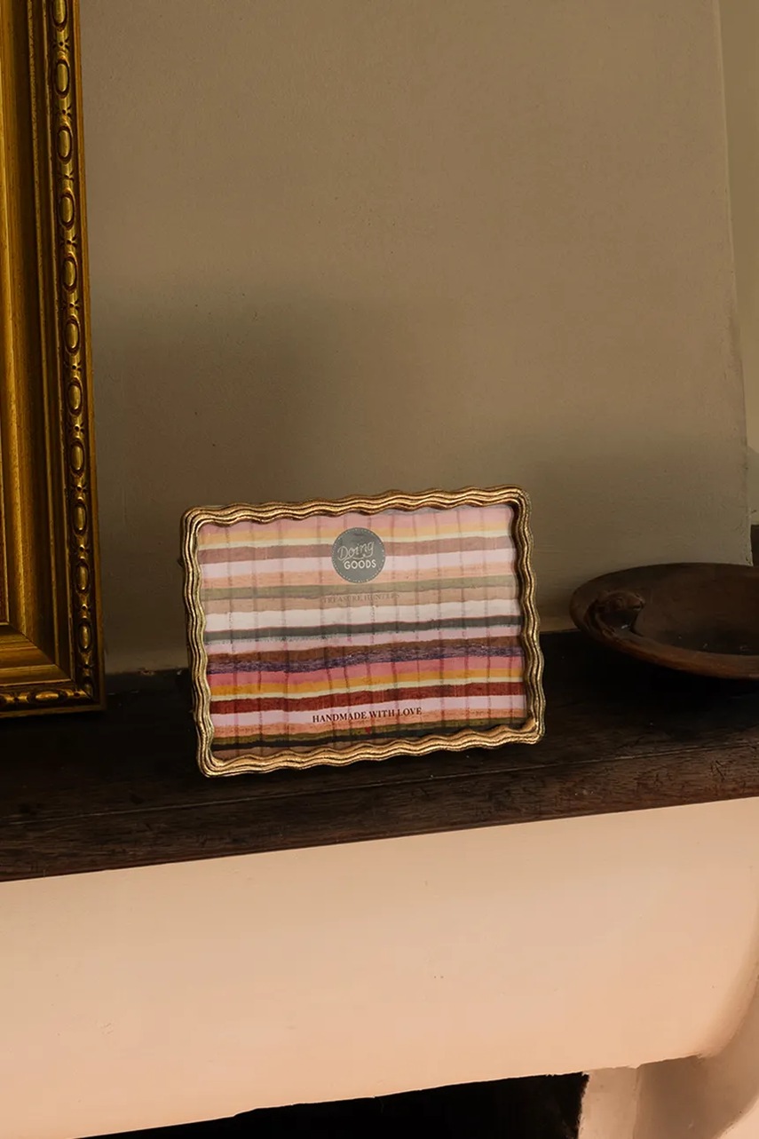 Κορνίζα Doing Goods Yuki L φωτογραφία