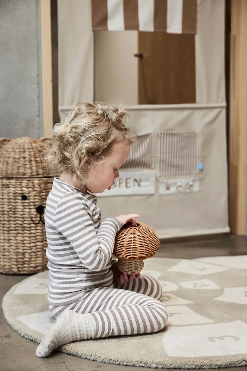 Μαλακό χαλί από μαλλί OYOY Nautilus Hopschotch 112 x 100 cm φωτογραφία