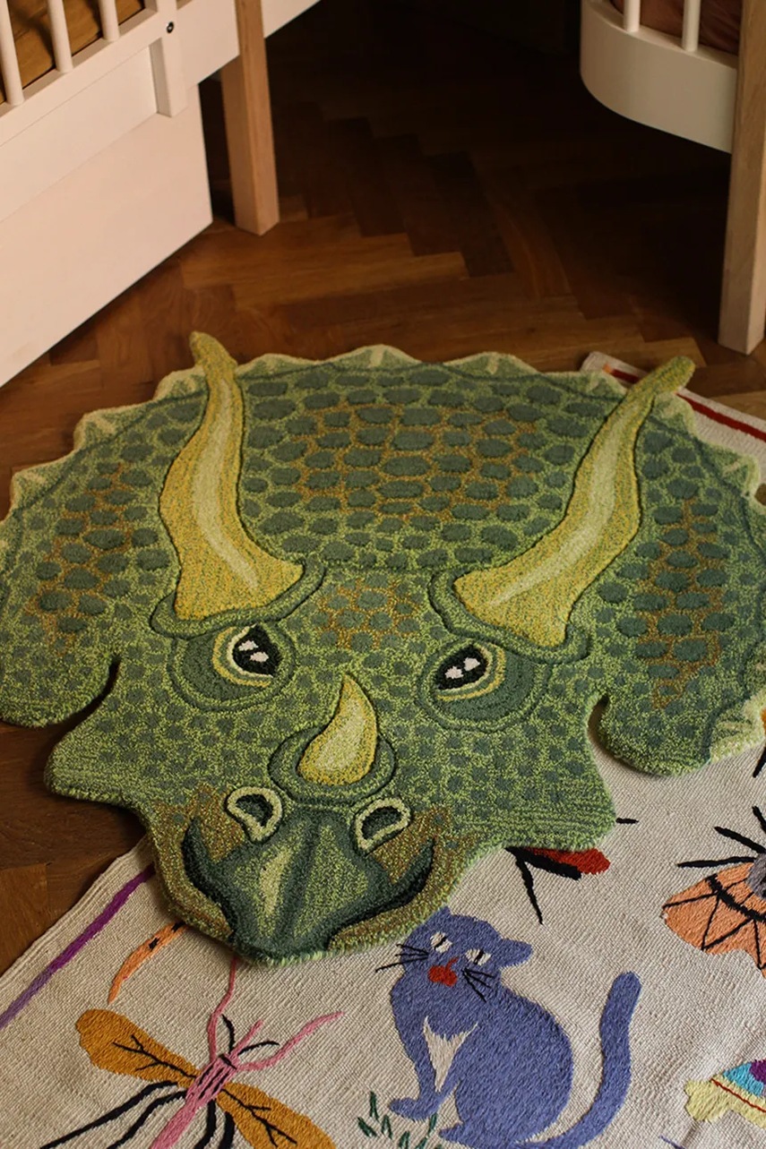 Μάλλινο χαλί Doing Goods Triceratop Head χρώμα: πράσινο φωτογραφία