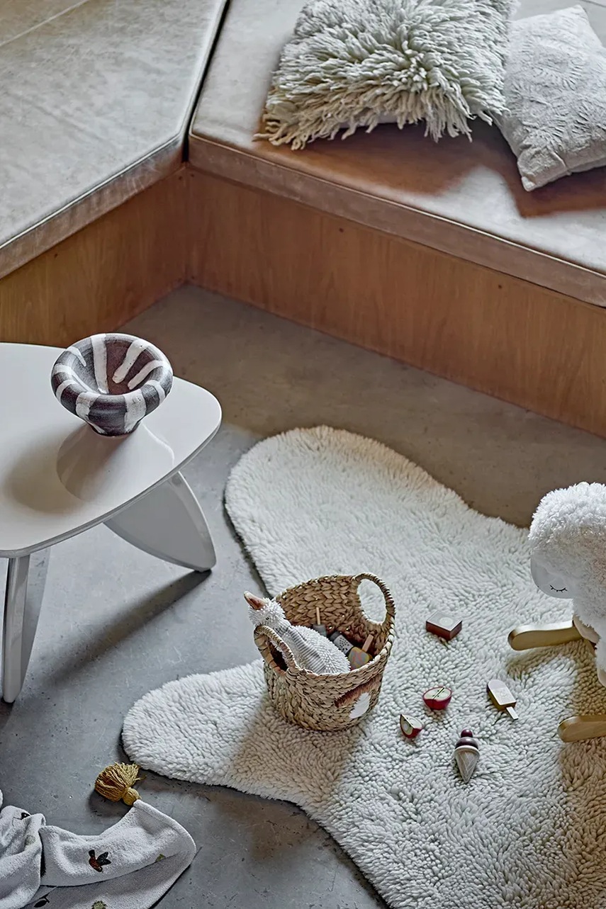 Μάλλινο χαλί Bloomingville Bear 200 x 140 cm χρώμα: μπεζ φωτογραφία