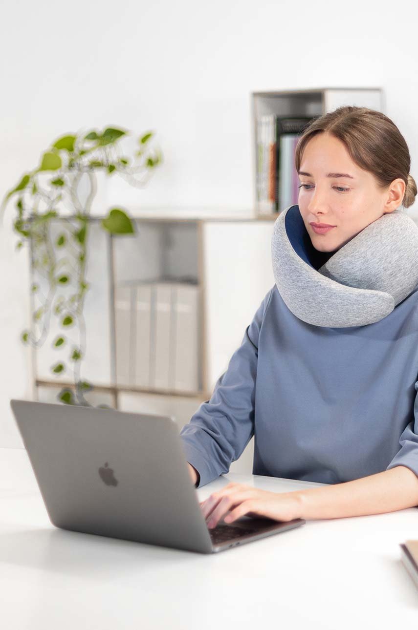 Μαξιλάρι κάτω από το λαιμό Ostrichpillow Go φωτογραφία