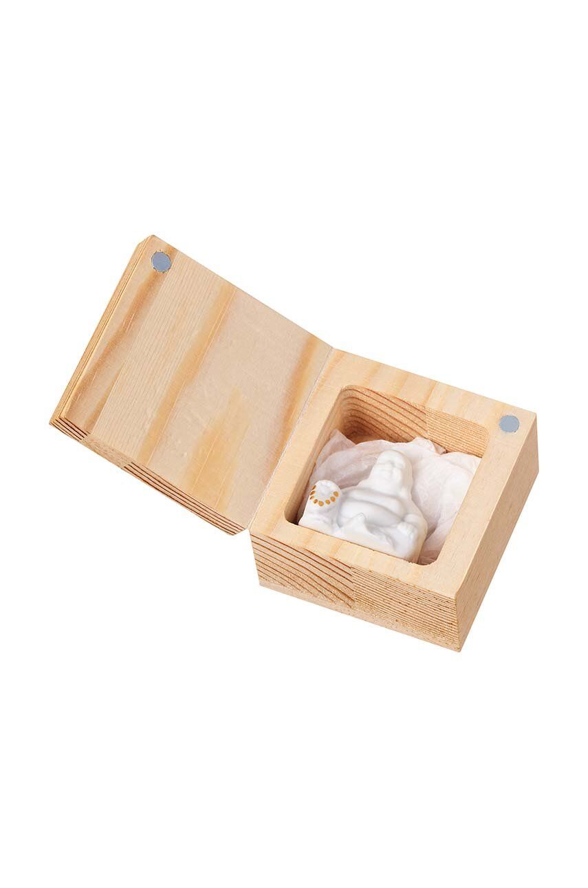 Raeder amuletă într-o cutie