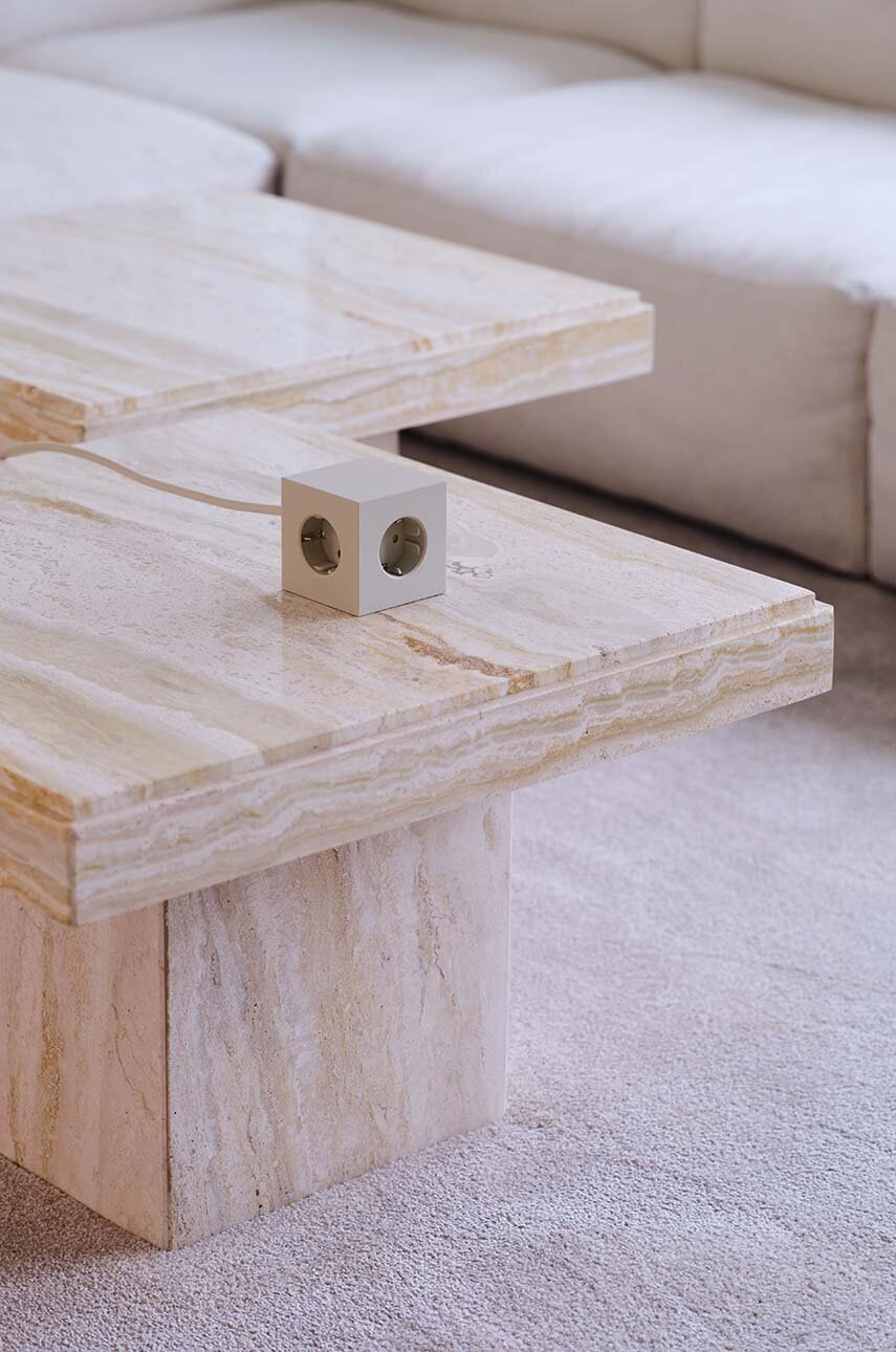 Μαγνητικός κύβος φόρτισης Avolt Square 1, 2 x USB, 1,8 m φωτογραφία