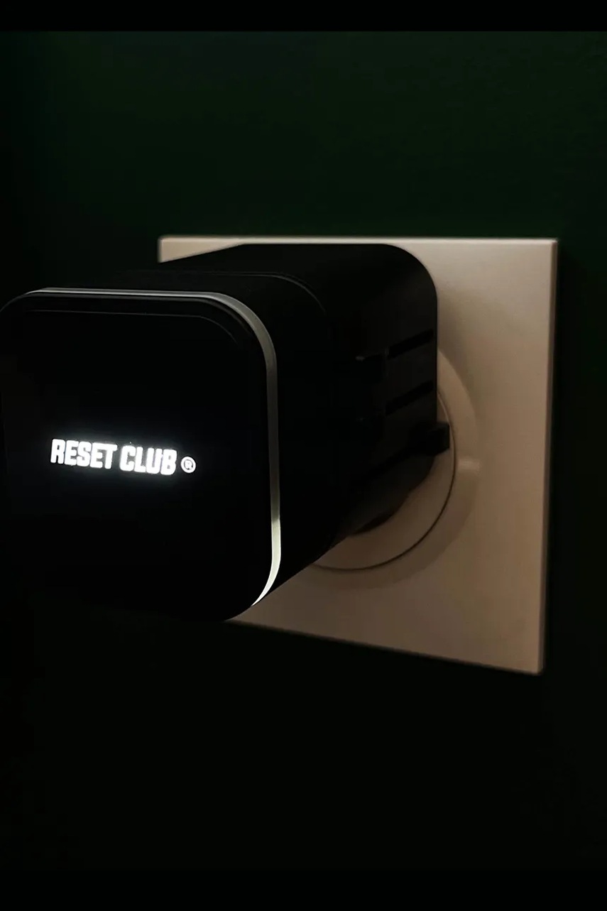 Reset Club Universal αντάπτορας ταξιδιού χρώμα: πολύχρωμο φωτογραφία