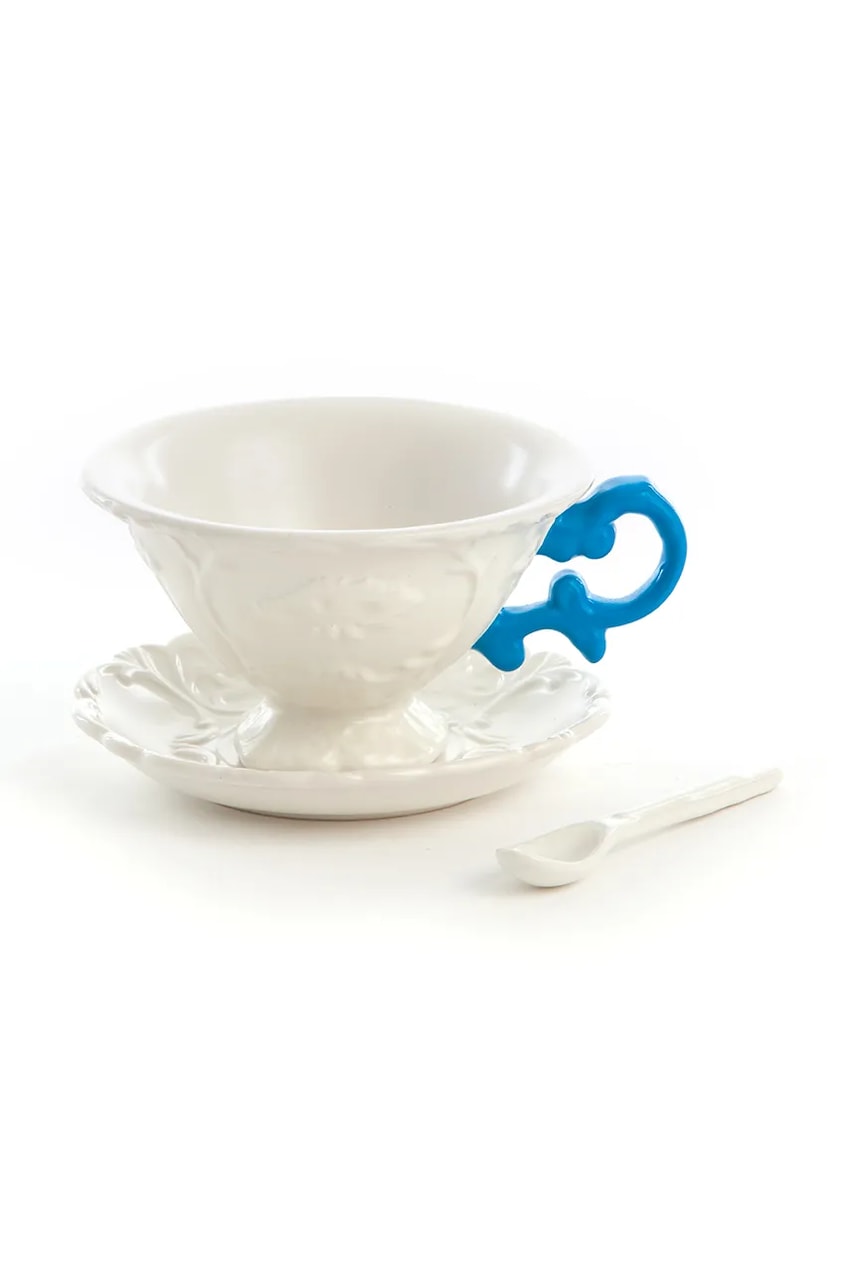 Seletti šálka na čaj vyrobená z porcelánu