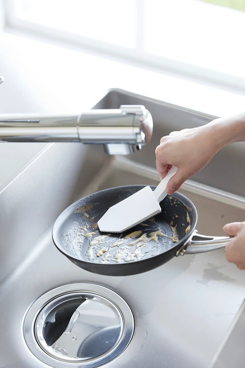 Βούρτσα πιάτων Yamazaki Tower χρώμα: άσπρο φωτογραφία