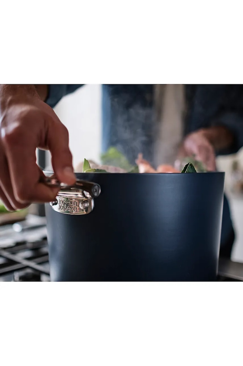 Hrnec s pokličkou Joseph Joseph Space