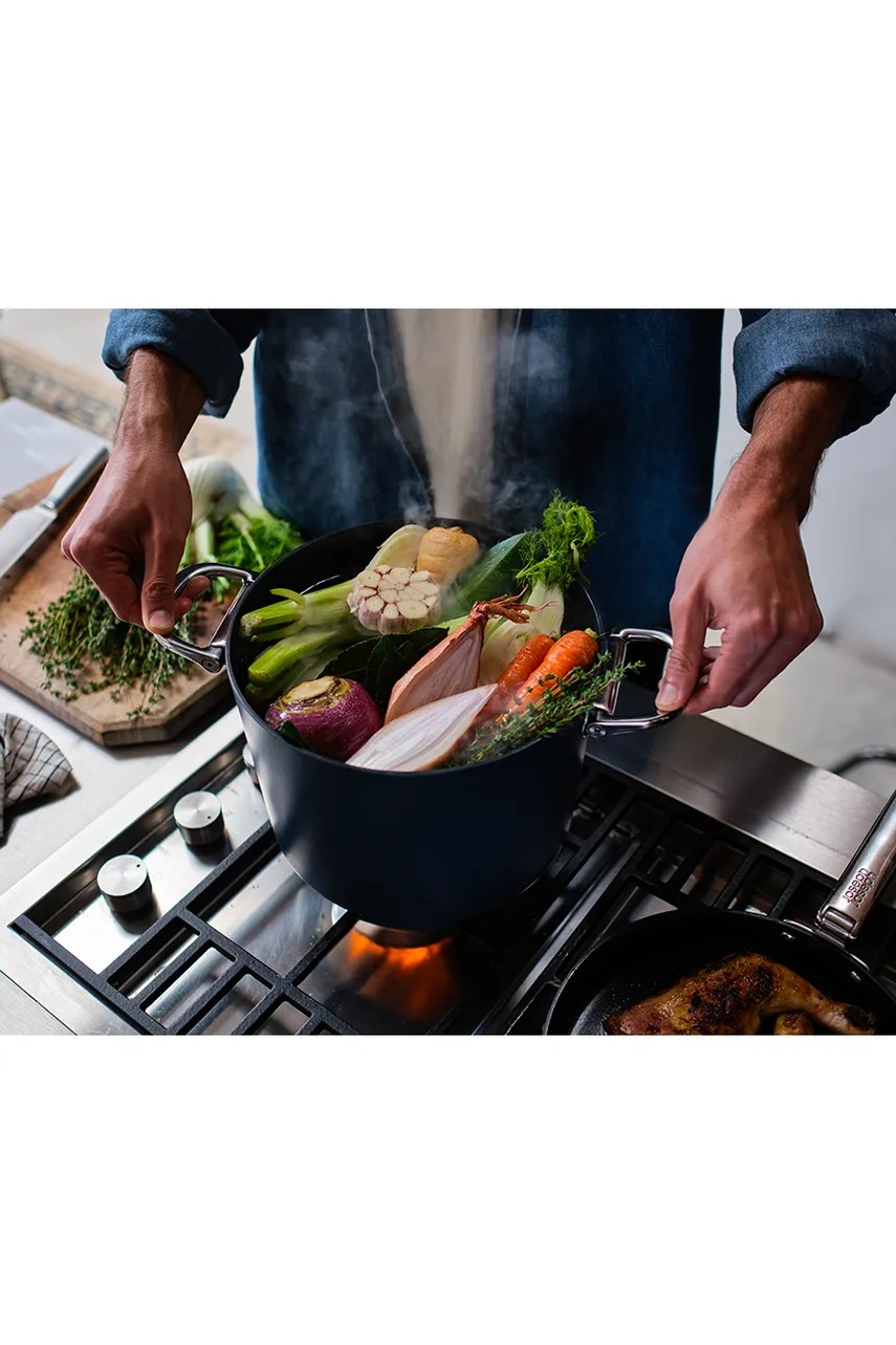 Hrnec s pokličkou Joseph Joseph Space