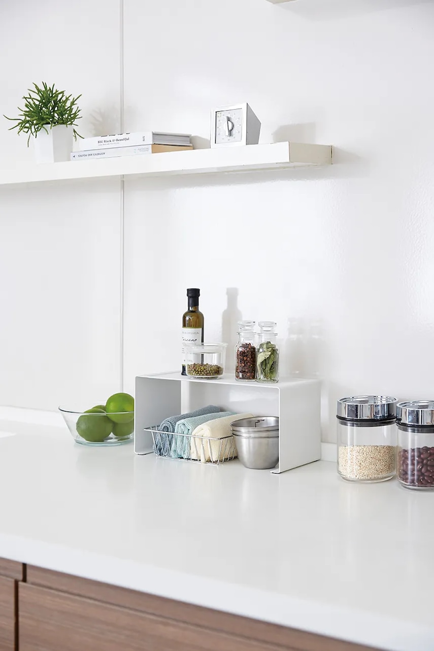 Kuchyňská police Yamazaki Tower