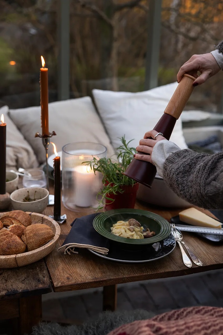 Μύλος χειρός Sagaform 32 cm L χρώμα: μπορντό φωτογραφία