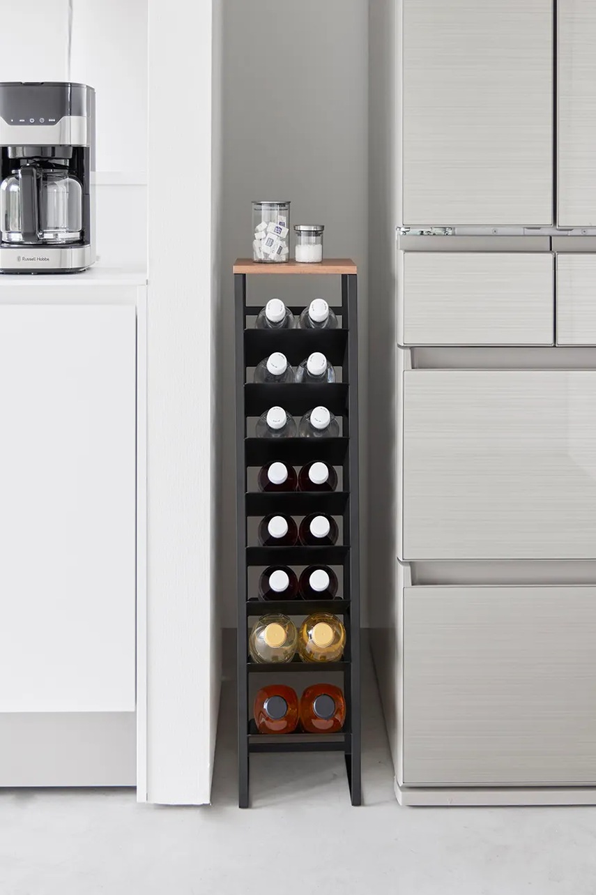 Ράφι για μπουκάλια με καπάκι Yamazaki Tower 88,5 cm χρώμα: μαύρο φωτογραφία