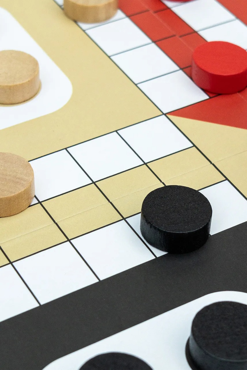 Επιτραπέζιο παιχνίδι - ludo Luckies of London The Games Library: Ludo In A Book χρώμα: πολύχρωμο φωτογραφία