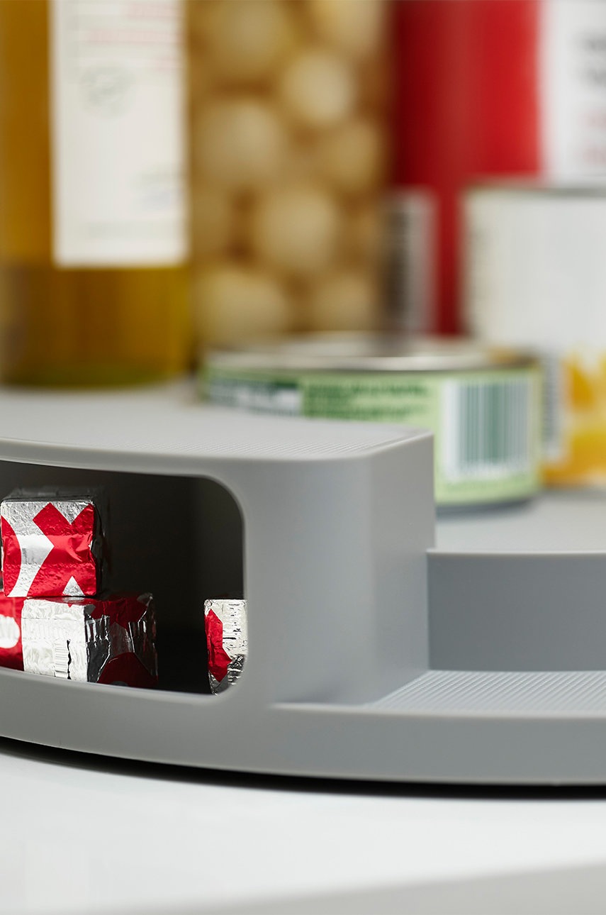 Joseph Joseph περιστροφικός οργανωτής ντουλαπιών CupboardStore φωτογραφία