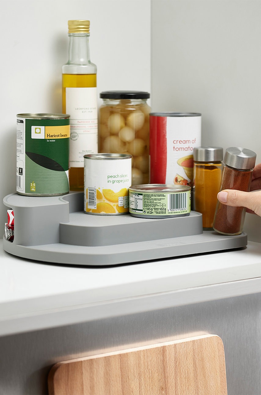 Joseph Joseph περιστροφικός οργανωτής ντουλαπιών CupboardStore φωτογραφία