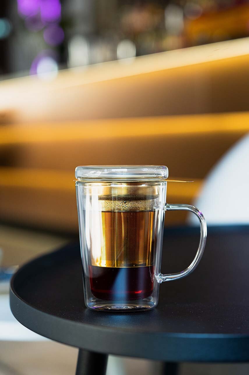 Vialli Design Pohár s infuzérom Vialli Design Amo 300 ml (obrázok 3)